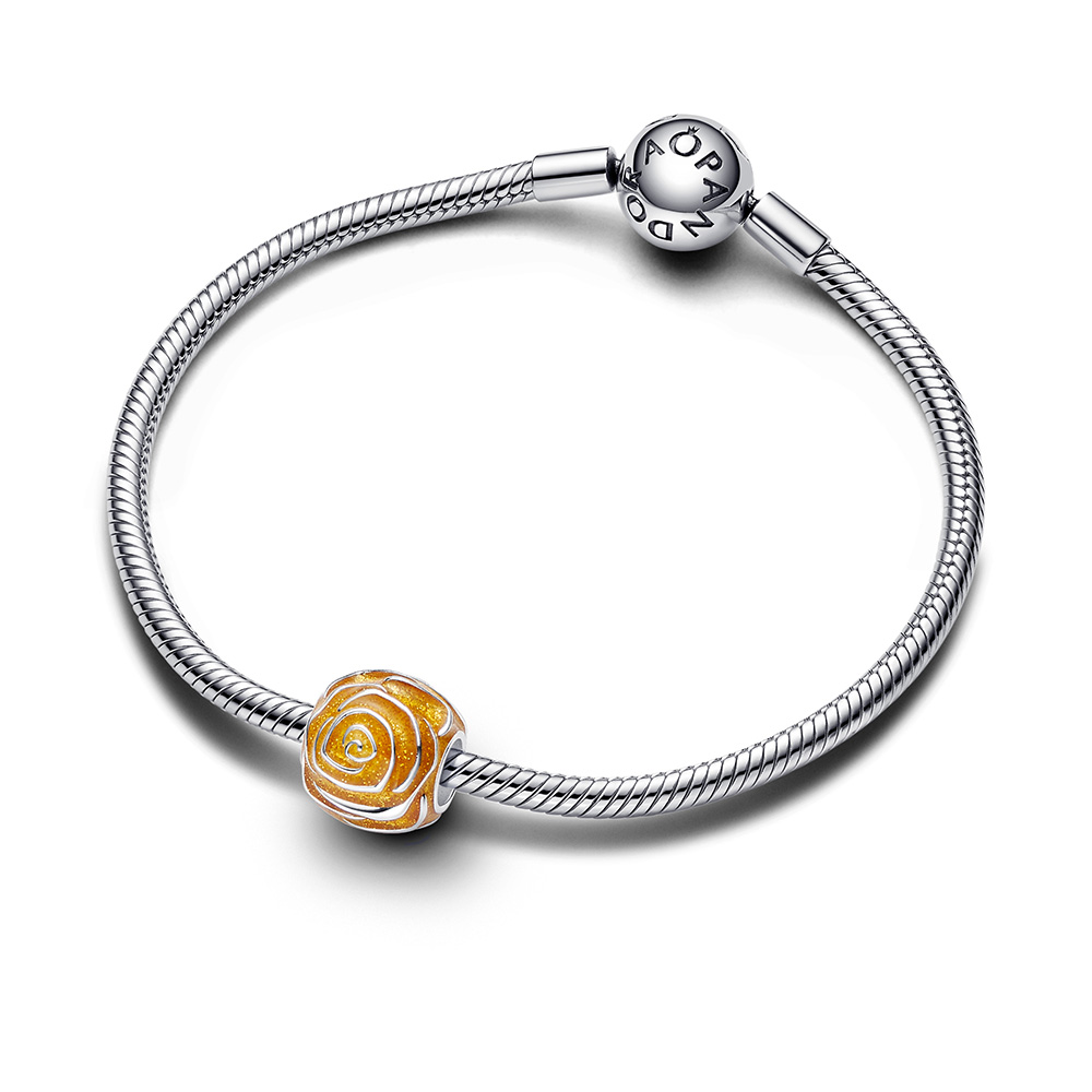 Pandora Moments Sárga virágzó rózsa Ezüst színű Charm
